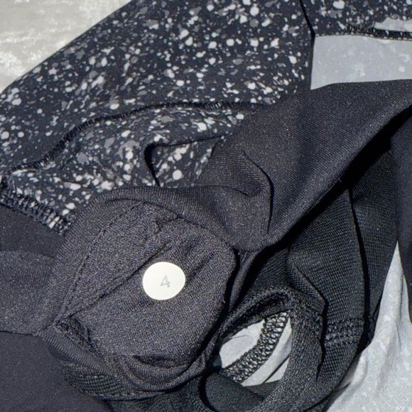 Lululemon Fast As Light Short - size 4 - 3”
Splatter White Black / Black - Picture 12 of 12